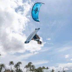 Naish 2024 Pivot Freeride / Wave Kite Discounts Apply ! 21 Naish 2024 Pivot Freeride / Wave Kite Discounts Apply ! -Surfing Sale 900 naish 2024 pivot size bar a3