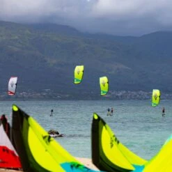 S27 Naish Boxer Single Strut Freeride/Foiling Kite - 50% Off Discounts Apply ! -Surfing Sale naish s27 boxer single strut kite size bar 6