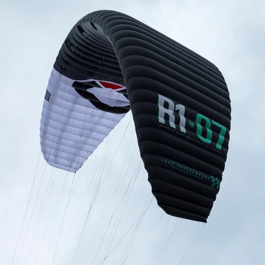 Ozone R1 V4 Performance Foil Kite Discounts Apply ! 7 Ozone R1 V4 Performance Foil Kite Discounts Apply ! - Image 5