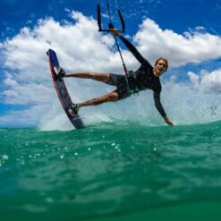 Slingshot Asylum V6 - Big Air / Freestyle Twintip Kiteboard Discounts Apply ! -Surfing Sale slingshot twintip asylum v6 size 3